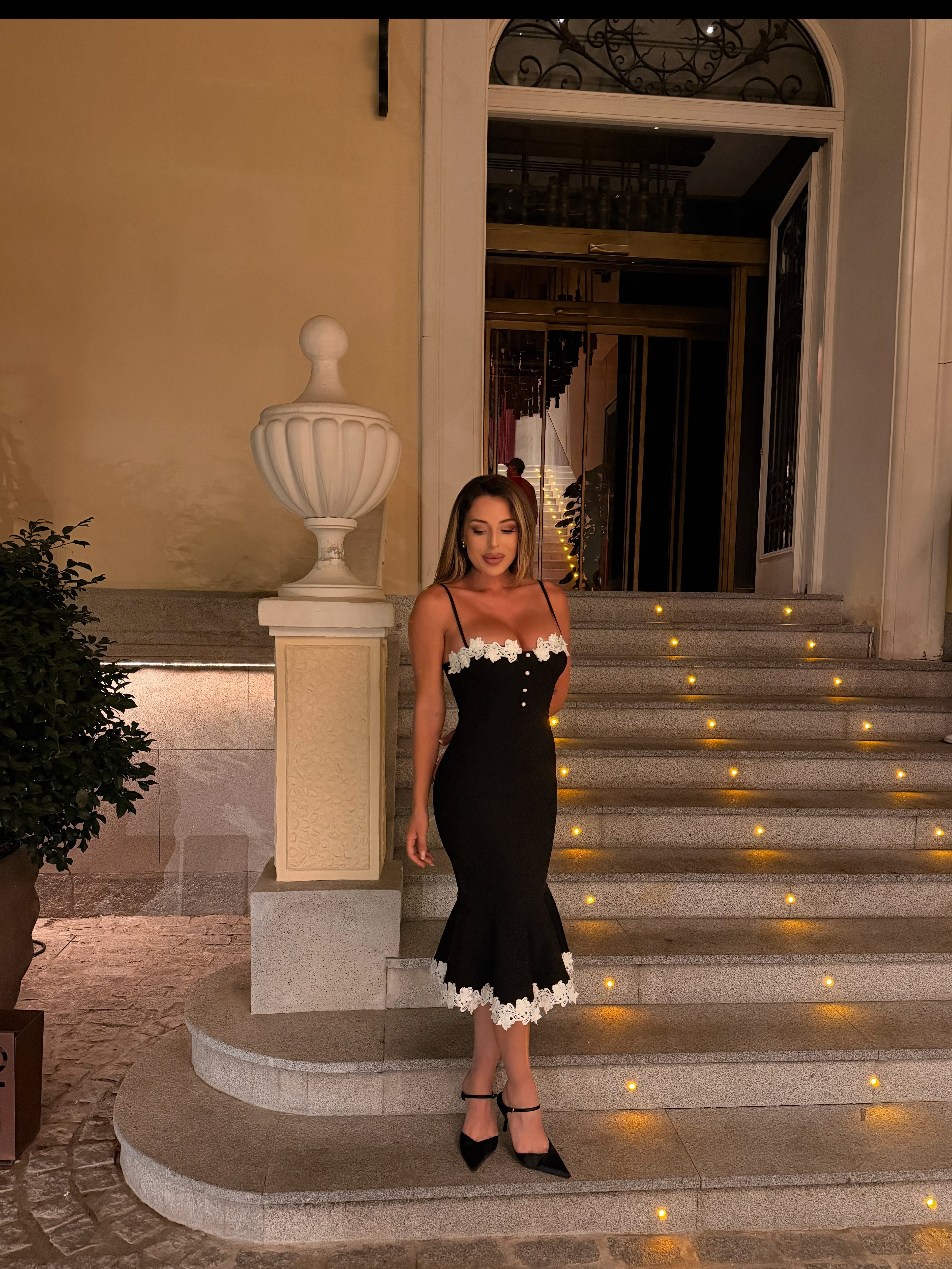 Vestido Midi Noir Dentelle